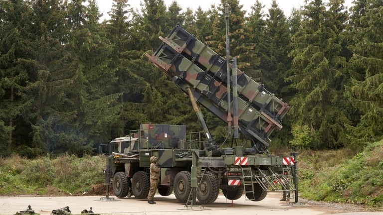 Hệ thống phòng không Patriot do Mỹ sản xuất đang được quân đội Đức vận hành. Ảnh: Getty.