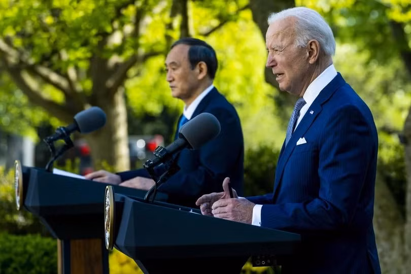 Tổng thống Mỹ Joe Biden và Thủ tướng Nhật Yoshihide Suga trong cuộc họp báo chung tại Nhà Trắng hôm 16/4 (Ảnh: EPA)
