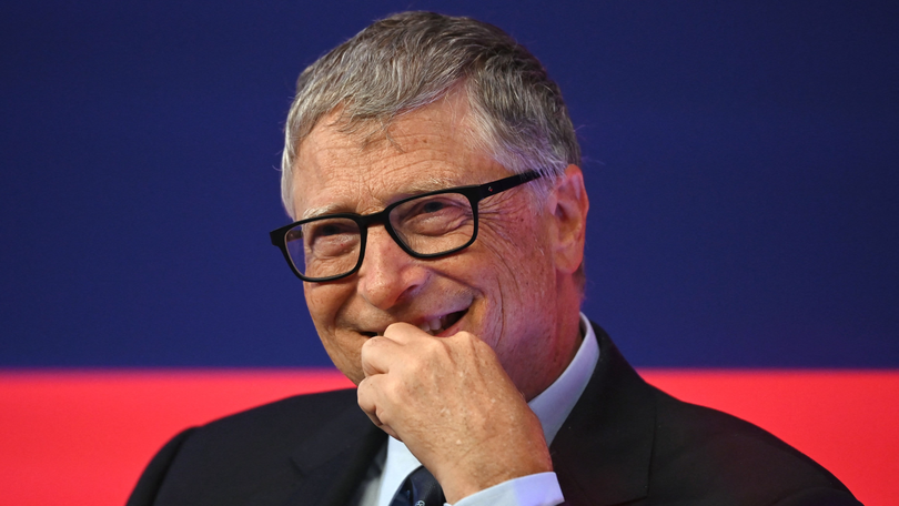 Bill Gates từng nhiều lần kể về tình bạn với Warren Buffett (Ảnh: CNBC)