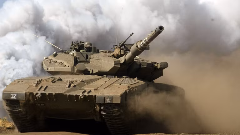 Xe tăng Merkava Mark III của quân đội Israel tham gia một cuộc tập trận. Ảnh: Getty.