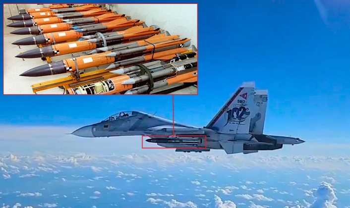 Chiến đấu cơ Su-30MK2 của Venezuela với tên lửa chống hạm Kh-31A. Ảnh: MW.