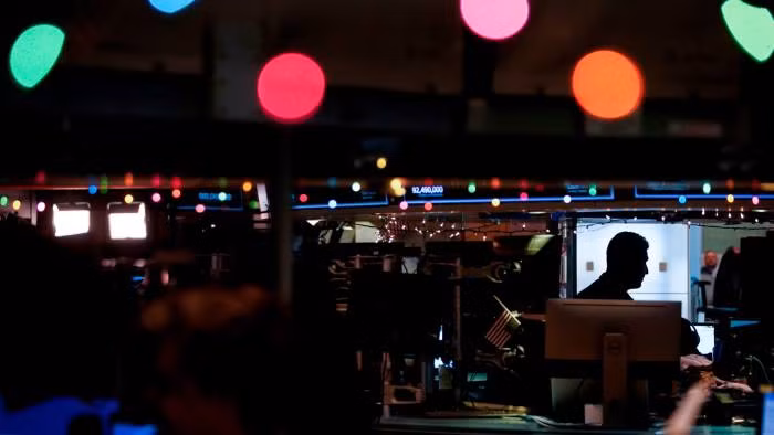 Các giao dịch viên tại Sàn chứng khoán New York (Ảnh: FT)