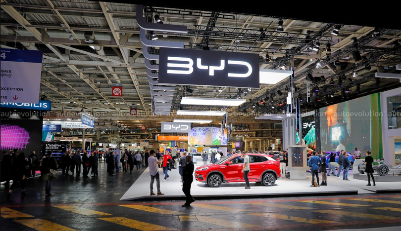 BYD cho ra mắt các mẫu xe tại Paris Motor Show 2022 (Ảnh: AutoEvolution)