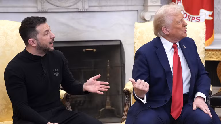 Tổng thống Mỹ Donald Trump và Tổng thống Ukraine Volodymyr Zelensky tại Phòng Bầu dục, Nhà Trắng ngày 28/2. Ảnh: GEtty.