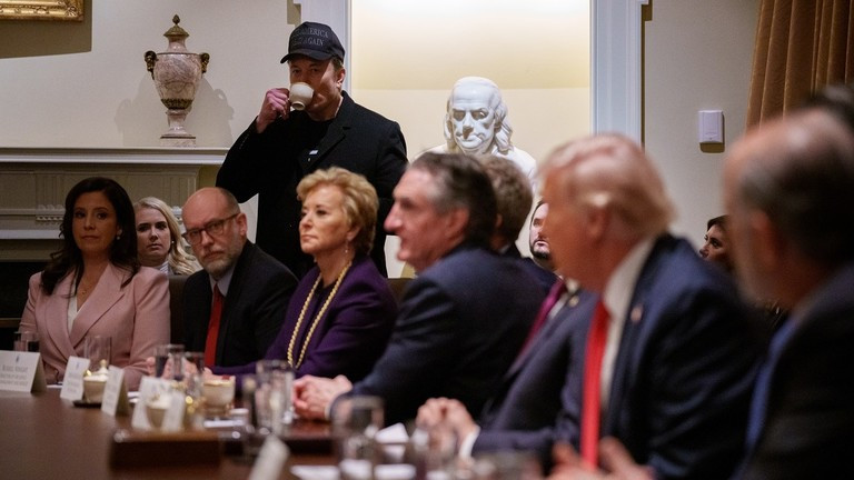 Tổng thống Mỹ Donald Trump chủ trì cuộc họp nội các vào tháng 2. Ảnh: Getty.