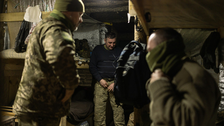 Quân đội Ukraine thuộc Lữ đoàn 117 của Lực lượng Phòng vệ Lãnh thổ Khu vực Sumy, Ukraine, ngày 9/3. Ảnh: Getty.