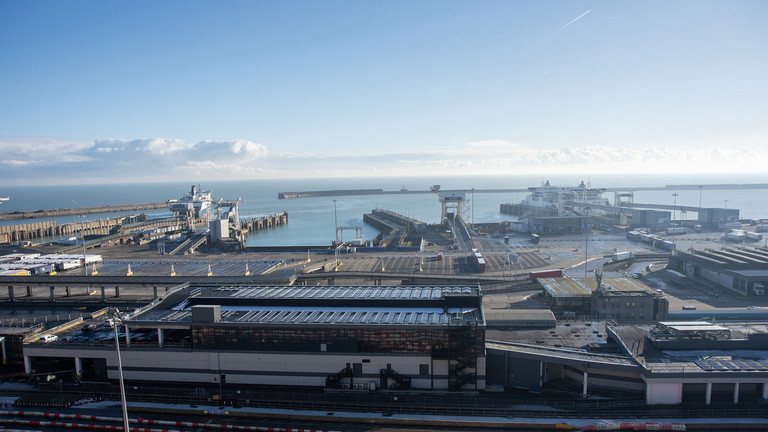 Nền kinh tế Anh sẽ bị ảnh hưởng nếu bị Mỹ áp thuế trong hôm 2/4. Ảnh: Getty.