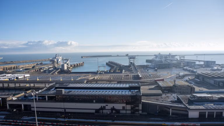 Nền kinh tế Anh sẽ bị ảnh hưởng nếu bị Mỹ áp thuế trong hôm 2/4. Ảnh: Getty.