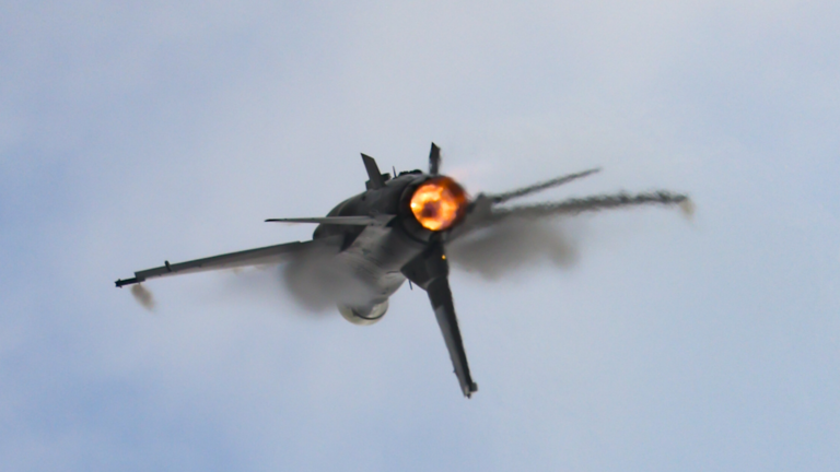 Vụ việc mới nâng tổng số chiến đấu cơ F-16 bị rơi ở Ukraine lên con số 2. Ảnh: Getty.