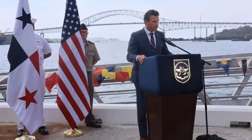 Bộ trưởng Quốc phòng Mỹ Pete Hegseth phát biểu trong chuyến thăm Panama hôm 8/4. Ảnh: Getty.