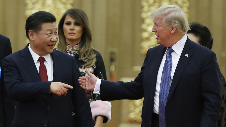 Chủ tịch Trung Quốc Tập Cận Bình và Tổng thống Mỹ Donald Trump tại tiệc tối cấp nhà nước ở Đại lễ đường Nhân dân, Bắc Kinh, Trung Quốc, ngày 9/11/2017. Ảnh: Getty.