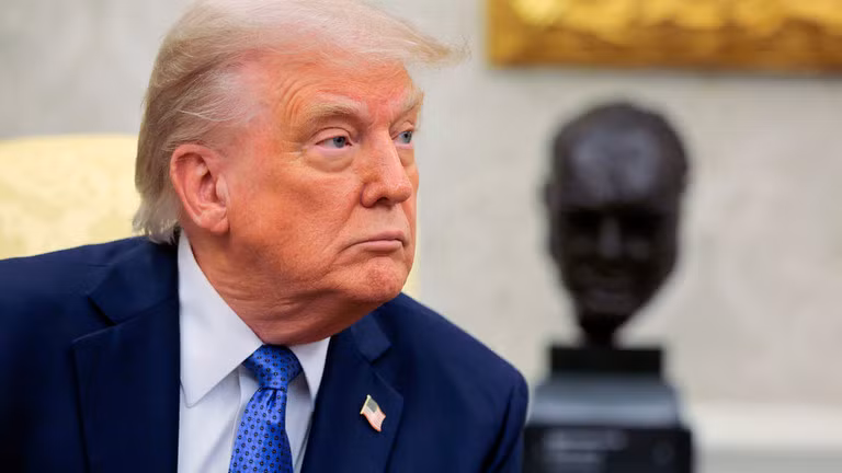 Tổng thống Mỹ Donald Trump phát biểu trong cuộc gặp với Thủ tướng Na Uy Jonas Gahr Store tại Phòng Bầu dục ở Nhà Trắng vào ngày 24/4. Ảnh: Getty.