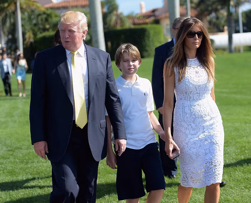 Đệ nhất phu nhân Mỹ Melania Trump cùng chồng và con trai út (Ảnh: Getty)