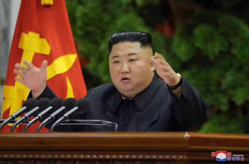 Chủ tịch Triều Tiên Kim Jong-un chủ trì phiên họp toàn thể (Ảnh: Reuters)