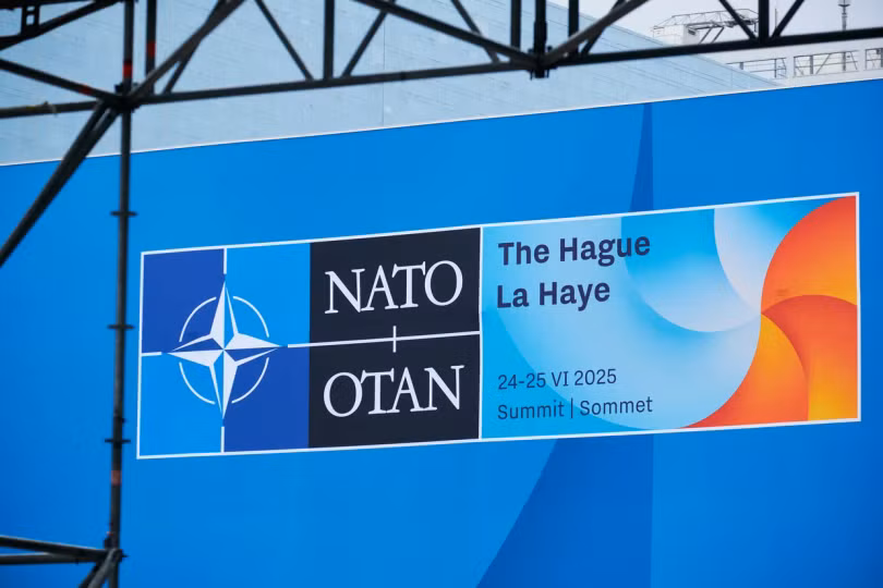 Một công trình tạm thời đang được xây dựng để chuẩn bị cho Hội nghị thượng đỉnh NATO sắp tới tại The Hague, Hà Lan. Ảnh: Getty.