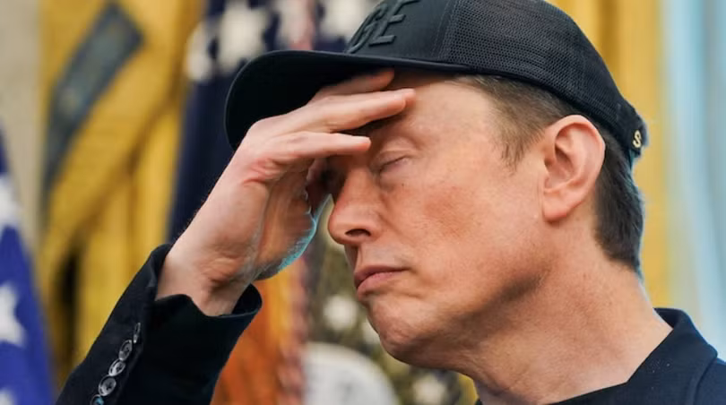 Ông Musk đã mất cả thảy 583 vệ tinh do bị rơi tính đến năm 2024. Ảnh: Reuters.