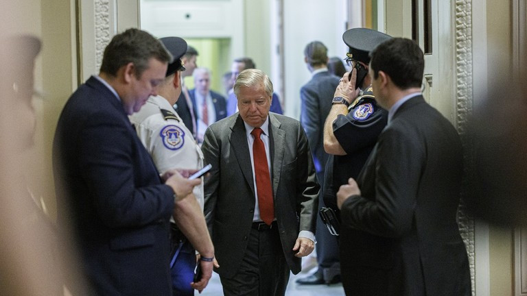 Thượng nghị sĩ Mỹ Lindsay Graham, người đề xuất dự luật trừng phạt Nga. Ảnh: CNP.