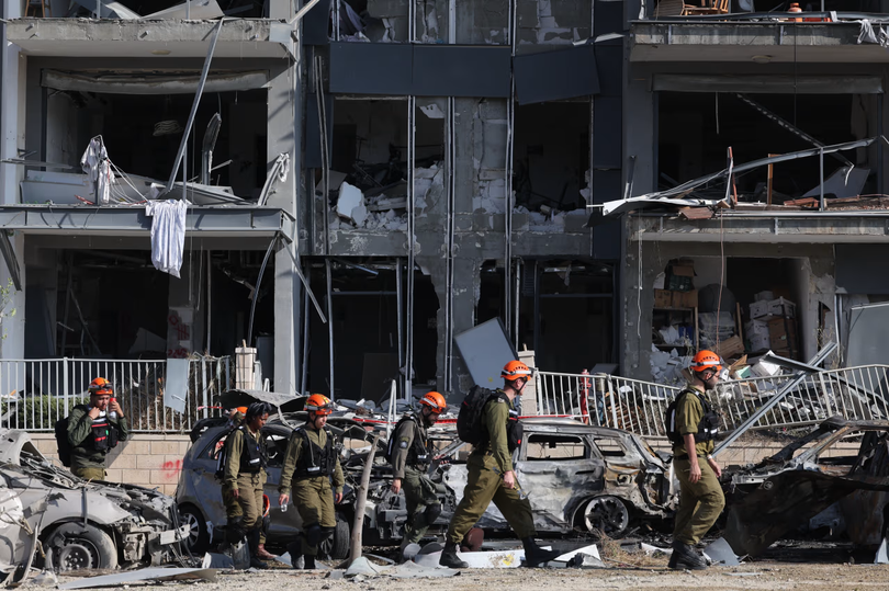 Israel cạn tên lửa đánh chặn giữa làn mưa đạn từ Iran, Mỹ cấp tốc viện trợ 3.png