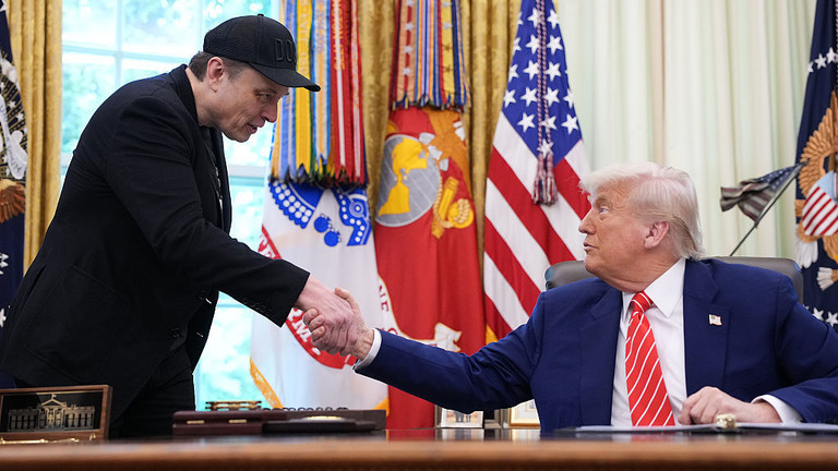 Tỷ phú Elon Musk và Tổng thống Mỹ Donald Trump. Ảnh: Getty.