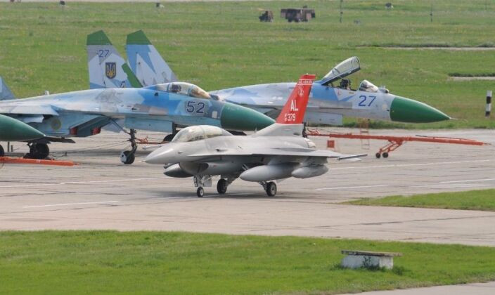 Su-27 già cỗi lập kỳ tích Tiêu diệt hệ thống phòng không Nga bằng tên lửa của Mỹ 2.jpg