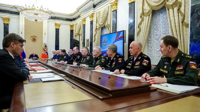 Tổng thống Nga Vladimir Putin phát biểu tại cuộc họp của chính phủ về chương trình vũ khí quốc gia tại Moscow, Nga ngày 11/6. Ảnh: Sputnik.