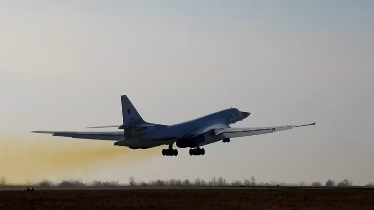 Máy bay ném bom tầm xa Tu-160 của Nga. Ảnh: Sputnik.