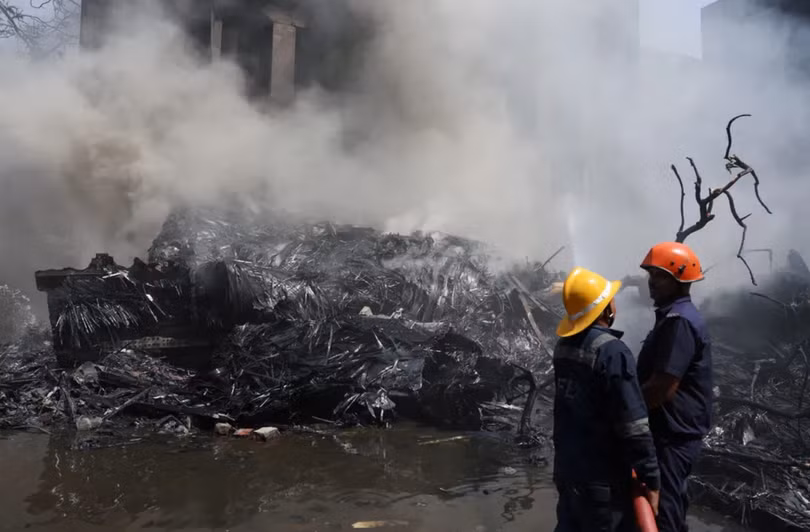 Roi may bay An Do 13.png