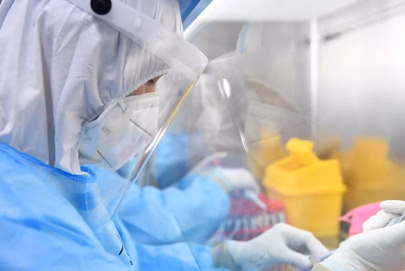 Luật mới bao gồm các biện pháp quản lý an toàn trong các phòng thí nghiệm sinh học (Ảnh: Tân Hoa Xã)