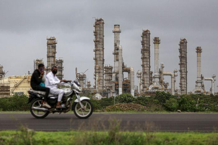 Reliance nhập lượng dầu thô của Nga cao gấp 7 lần trong tháng 5/2022 (Ảnh: Bloomberg)