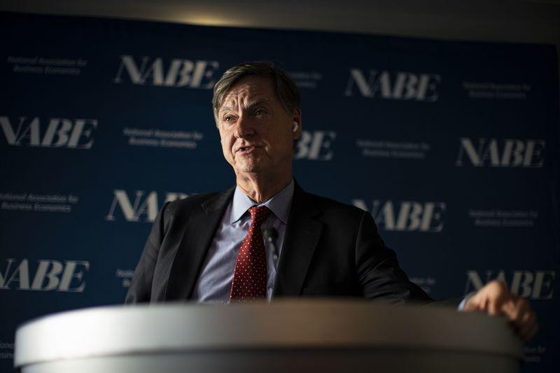 Chủ tịch FED Chicago Charles Evans (Ảnh: Bloomberg)