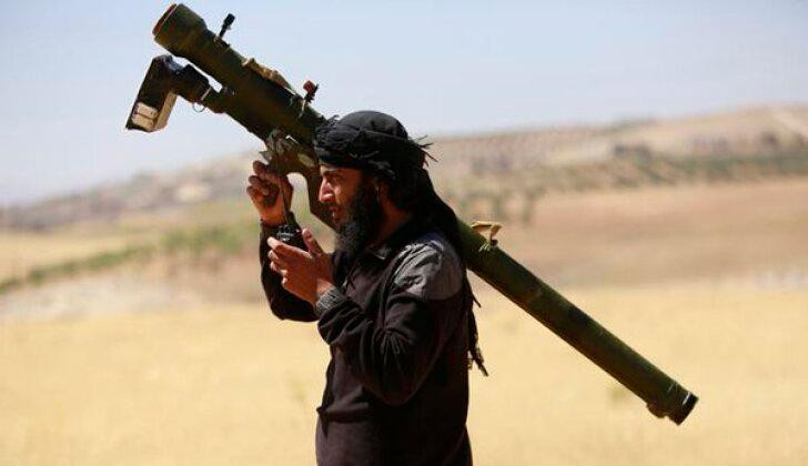 Một chiến binh của tổ chức Mặt trận Al Nusra tại Syria (Ảnh: MW) Một chiến binh của tổ chức Mặt trận Al Nusra tại Syria (Ảnh: MW)