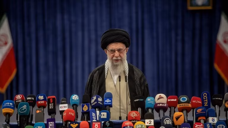 Lãnh đạo tối cao Iran Ayatollah Ali Khamenei (Ảnh: Getty)