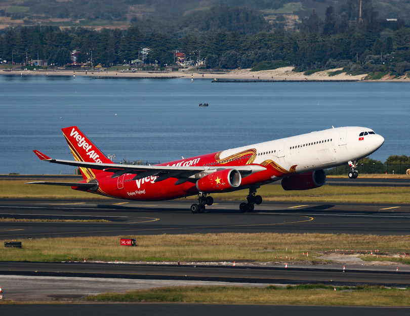 Vietjet aircraft A330.jpg