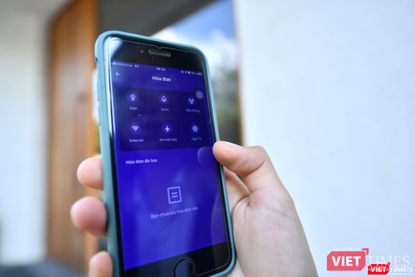 Người dùng có thể sử dụng các tiện ích của ngân hàng ngay trên thiết bị di động.