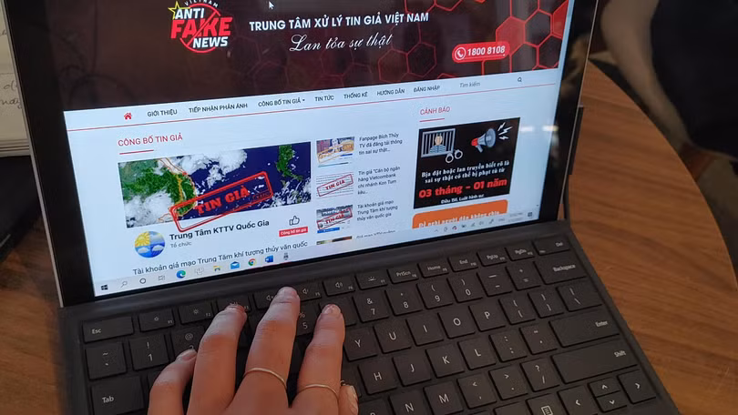 Trang thông tin điện tử tổng hợp tại địa chỉ tingia.gov.vn có chức năng thẩm định, công khai tin giả, tin sai sự thật.