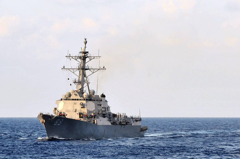 Tàu khu trục tên lửa dẫn đường USS Mustin của Mỹ (Ảnh: Japan Times)