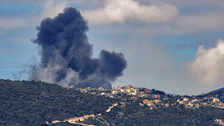 Cuộc không kích của Israel vào làng Sujoud ở Iqlim al-Toufah, miền Nam Lebanon ngày 22/3. Ảnh: Getty.