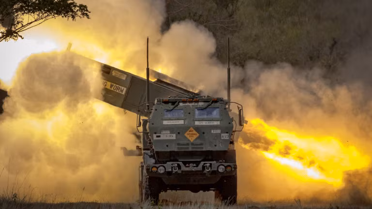 Hệ thống Pháo phản lực Cơ động cao M142 (HIMARS). Ảnh: Getty.