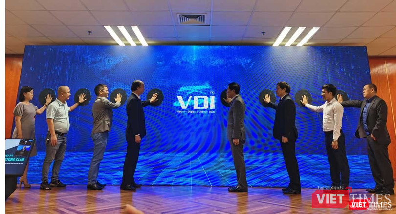 Các đại diện tham gia công bố hoạt động của CLB Đầu tư Khởi nghiệp số. Các đại diện tham gia công bố hoạt động của CLB Đầu tư Khởi nghiệp số.