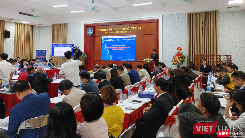 Hội thảo “Phát triển Thương mại điện tử Việt Nam trong kỷ nguyên số”.