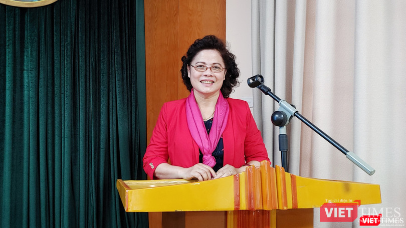 Bà Lê Thị Khánh Vân - Phó Chủ tịch Hội Nữ trí thức Việt Nam, Giám đốc Trung tâm Ứng dụng KHCN và Khởi nghiệp. Bà Lê Thị Khánh Vân - Phó Chủ tịch Hội Nữ trí thức Việt Nam, Giám đốc Trung tâm Ứng dụng KHCN và Khởi nghiệp.