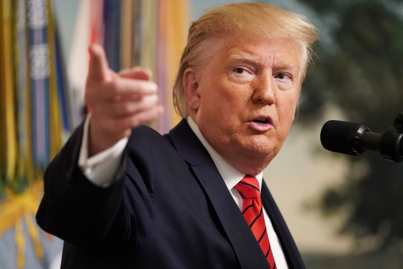 Tổng thống Trump đối diện với làn sóng phản ứng ngày càng lớn (Ảnh: CNBC)