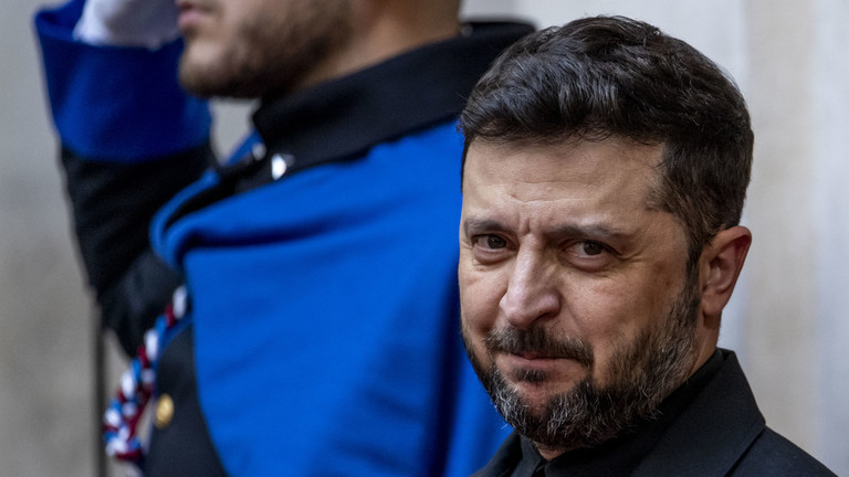 Tổng thống Ukraine Volodymyr Zelensky trong chuyến thăm Rome ngày 9/12. Ảnh: Getty.