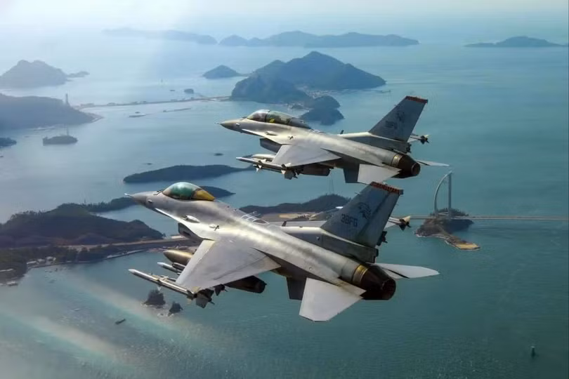 Quân đội Hàn Quốc triển khai máy bay chiến đấu "để chuẩn bị cho mọi tình huống bất ngờ". Ảnh: SCMP.