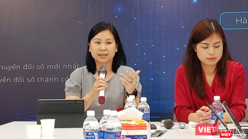 Bà Nguyễn Thị Thu Giang - Phó Chủ tịch kiêm Tổng Thư ký VINASA - đại diện Ban tổ chức phát biểu.