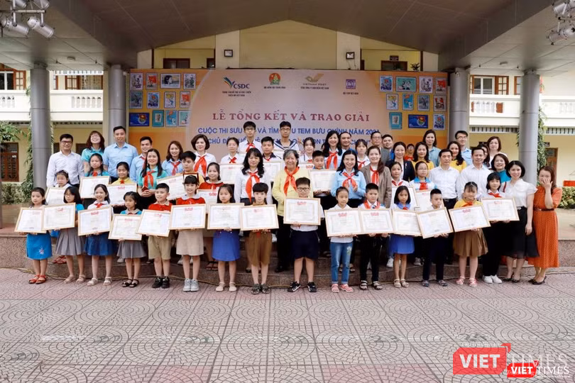 Các cá nhân, tập thể đạt giải.