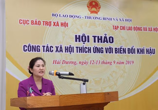 Thứ trưởng Bộ Lao động -Thương binh và Xã hội Nguyễn Thị Hà phát biểu tại hội thảo (Ảnh: Khánh Duy)