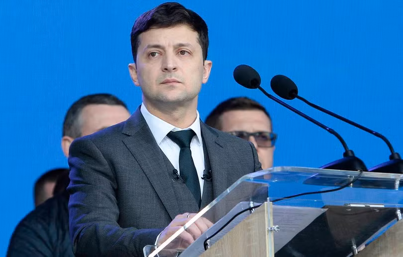 Tổng thống Ukraine Zelensky bị đẩy vào thế khó khi bị kéo vào bàn cờ chính trị ở Washington (Ảnh: Getty)