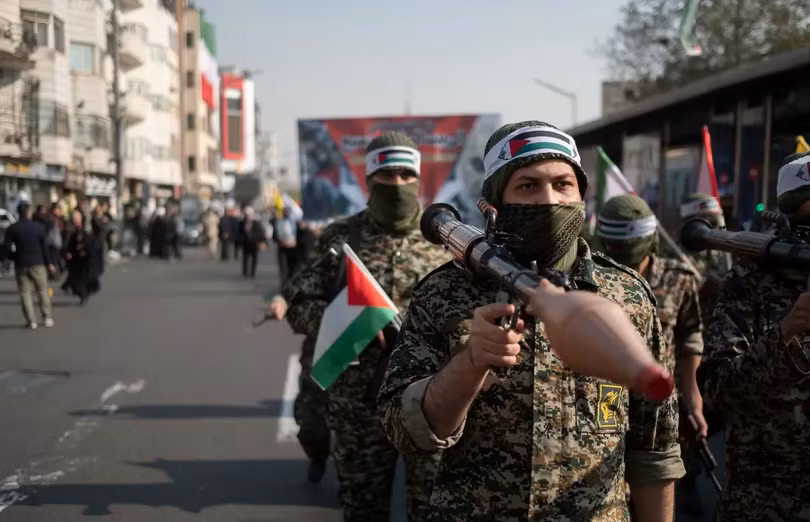 Mỹ tố Iran đã vũ khí hóa các loại dược phẩm để chế tạo vũ khí như pháo và lựu đạn (Ảnh: Getty)