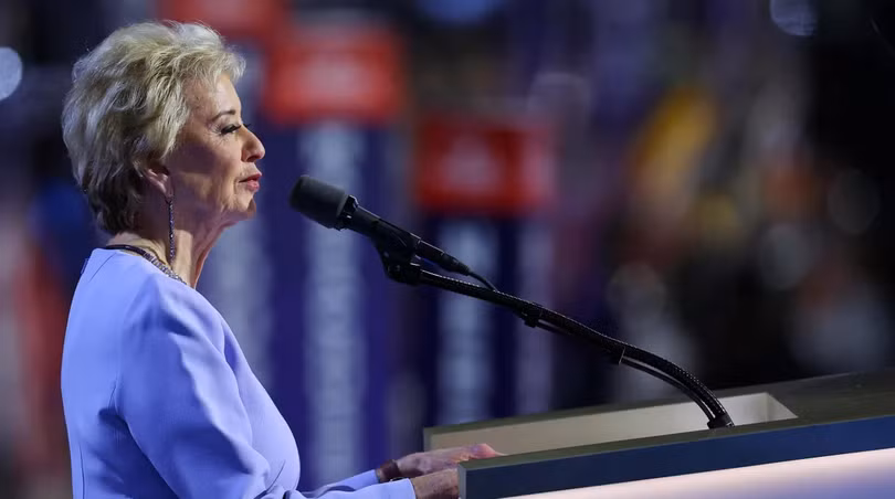 Bà Linda McMahon phát biểu tại Hội nghị Quốc gia của đảng Cộng hòa ở Milwaukee vào ngày 18/7. Ảnh: Reuters.